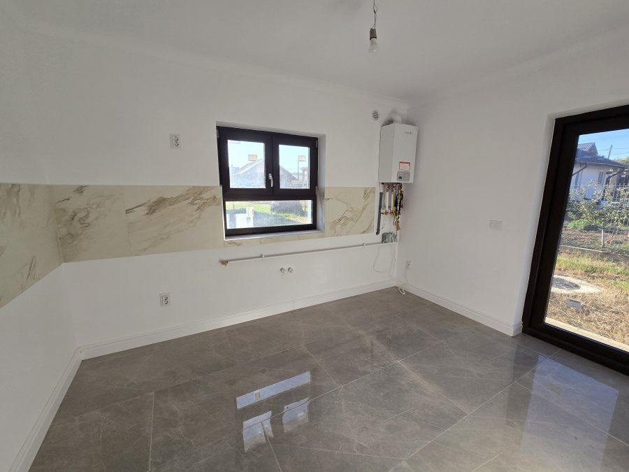 Casă Cornești, reper Le Gaga, 500mp teren 