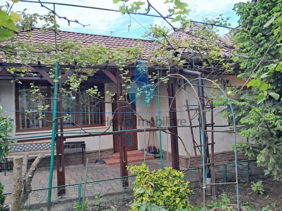 Casa de vanzare, Podul de Fier-Moara de Vant.