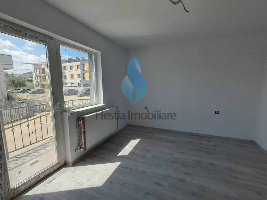 Casa tip duplex, trei camere, Sos Rediu.