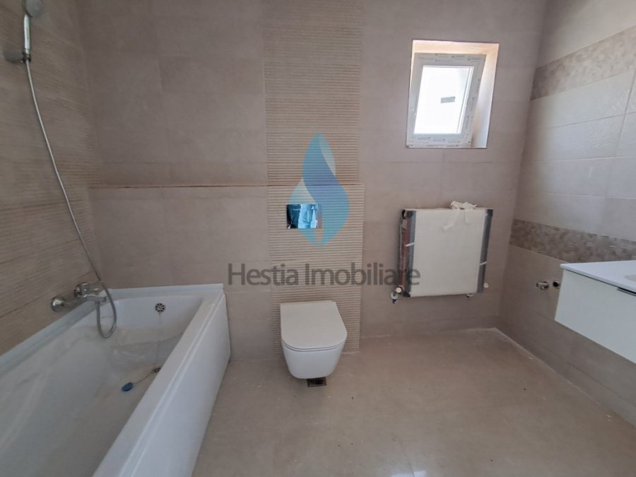 Casa tip duplex, trei camere, Sos Rediu.