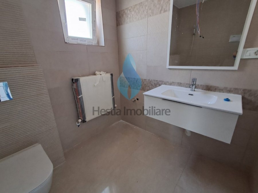 Casa tip duplex, trei camere, Sos Rediu.