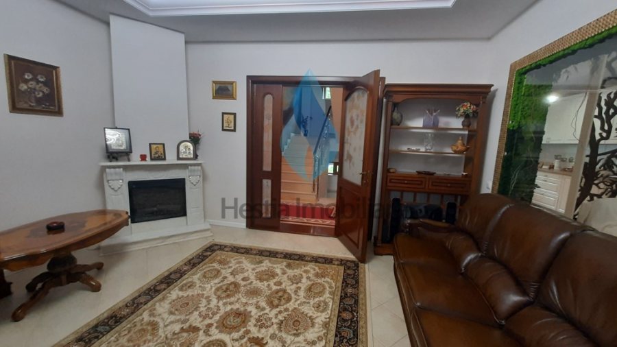 Vila eleganta, cinci camere, Tatarasi-Iasi.