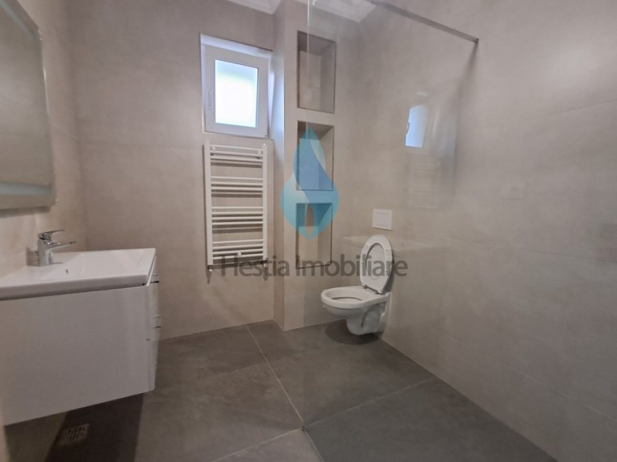 Vila tip insiruite, patru camere, Valea Lupului.