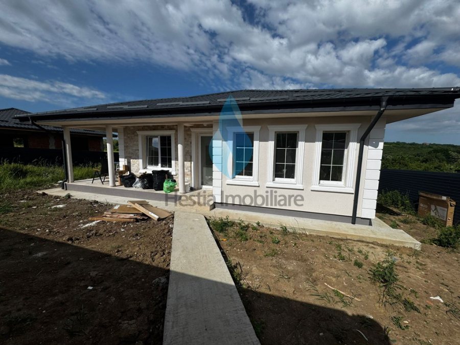 Casa noua, trei camere, Visan-Barnova.