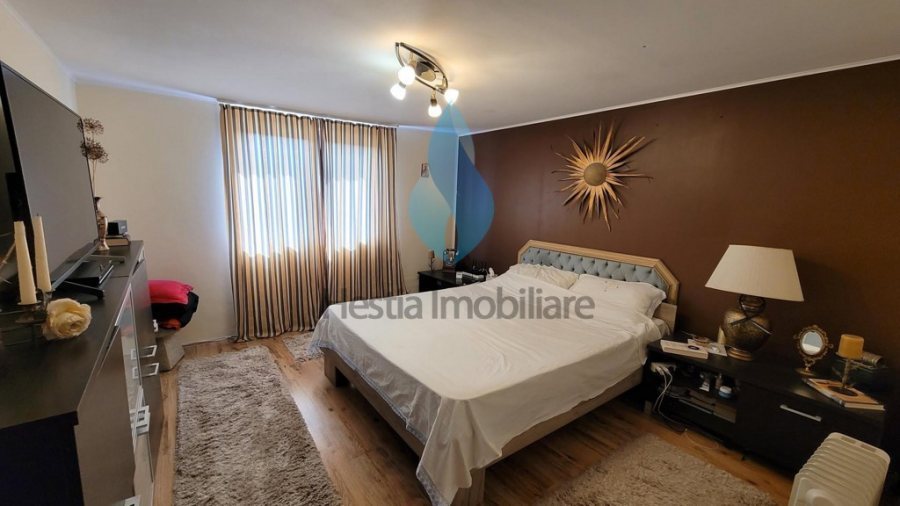 Casa deosebita, zona Sararie-Iasi.