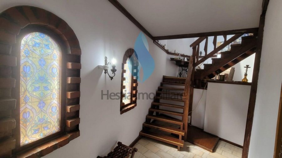 Casa deosebita, zona Sararie-Iasi.