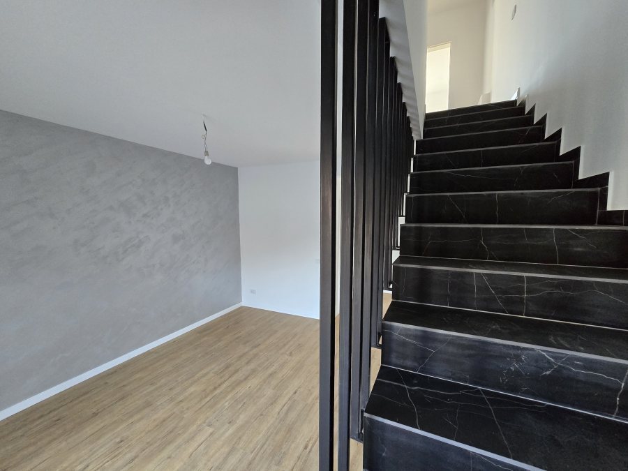 Case înșiruite Vișan, 3 camere