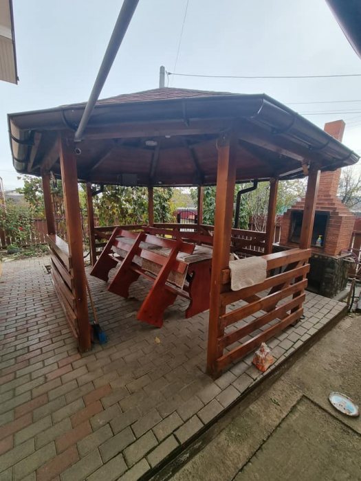 Letcani, casa P+M, din caramida