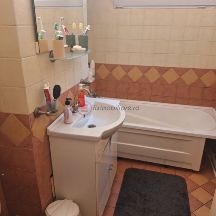 Podu Ros, apartament 2 camere decomandat, cu CT