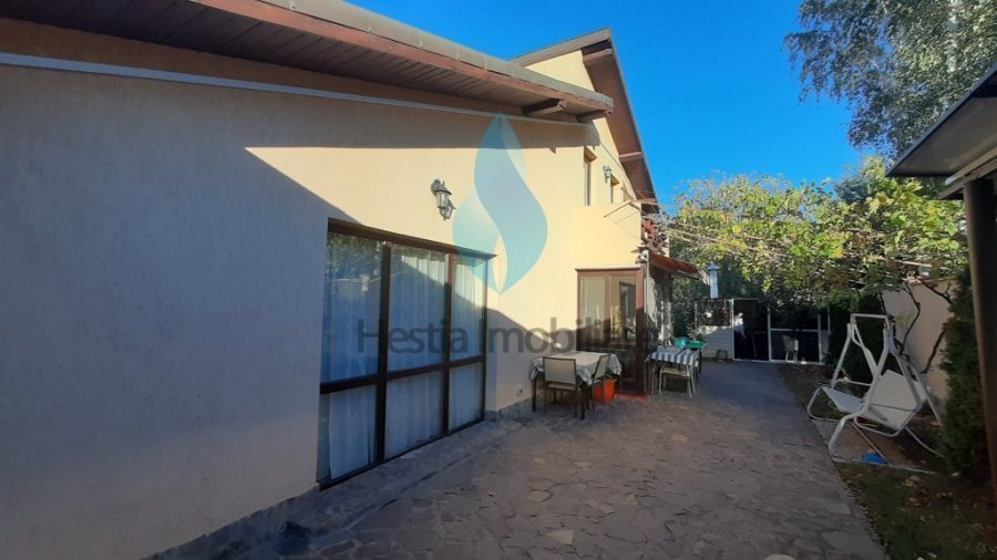 Vila cu 5 camere, 800mp teren, Iasi-Bucium.