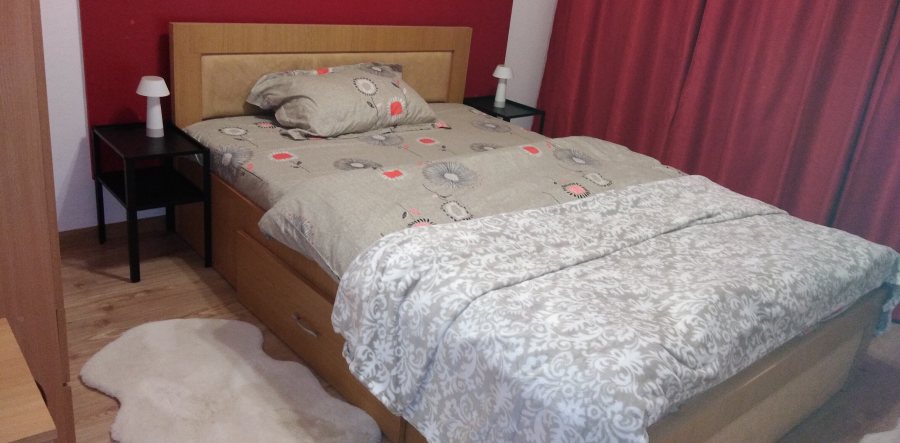 Proprietar, inchiriez apartament doua camere