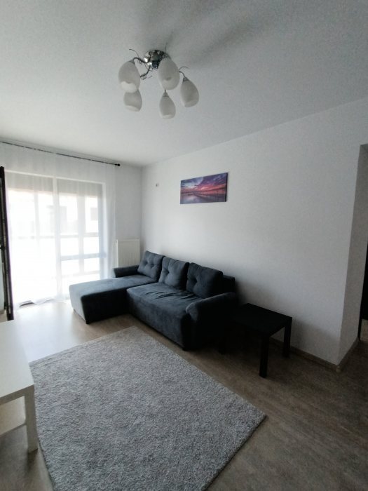Proprietar închiriez apartament 3 camere