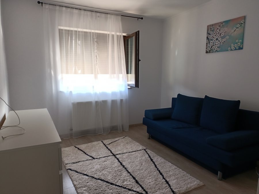 Proprietar ofer spre vanzare apartament 3 camere