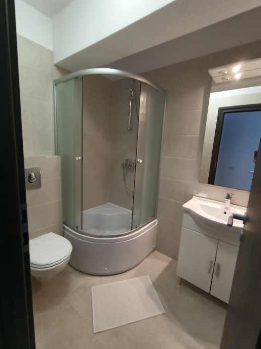 Proprietar ofer spre vanzare apartament 3 camere