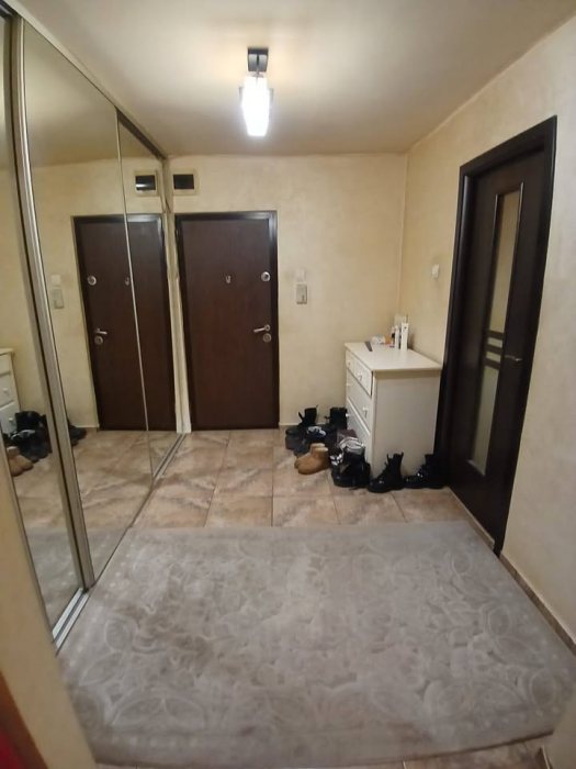 Persoană Fizică vinde apartament 4 camere cu garaj în Suceava, zona Obcini