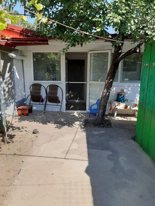 CASA DE VINZARE PARC CAROL (CFR)
