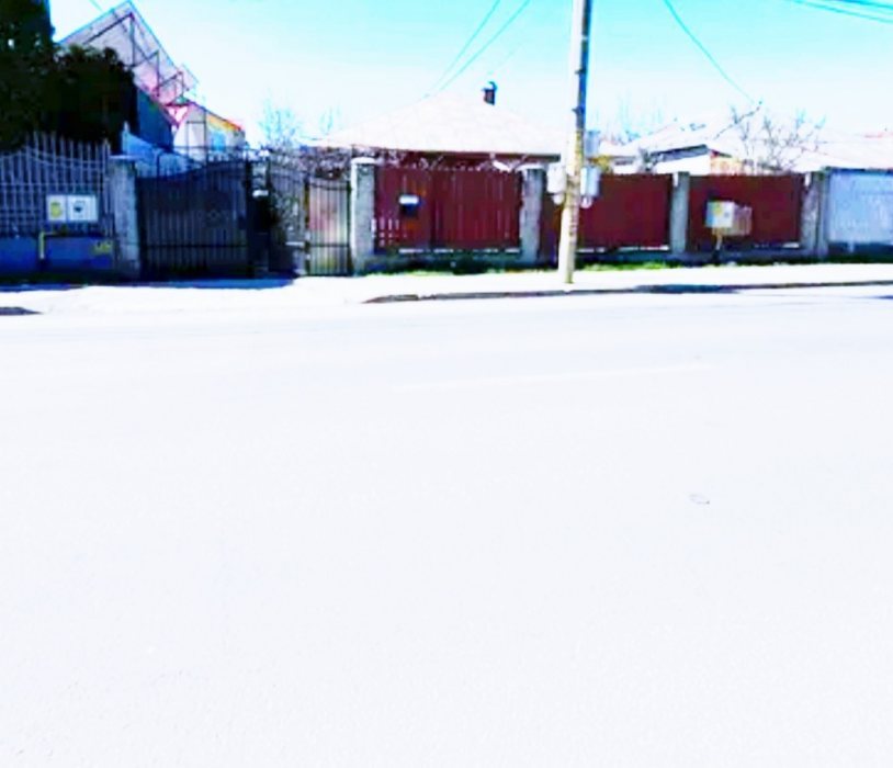 Casă 🏡 de vânzare și terenul aferent intravilan într-o zonă liniștită, plăcută a orașului TECUCI.