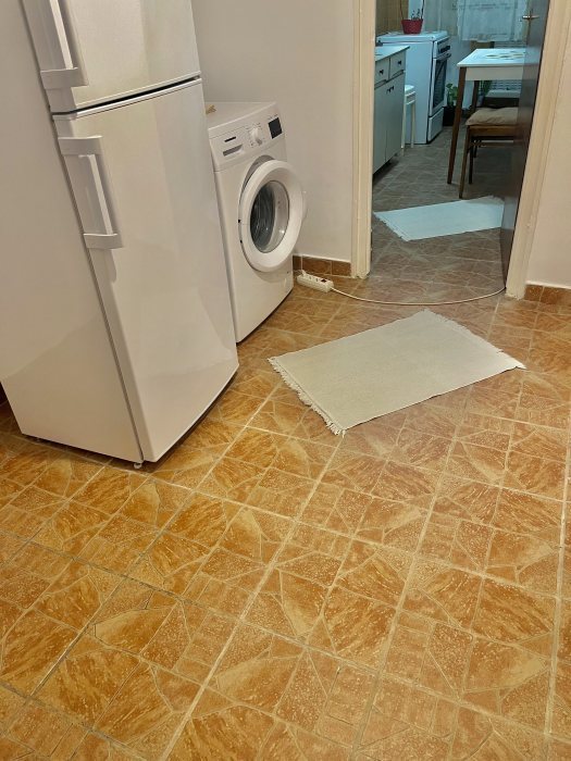 Supergarsoniera la superPRET!(Redus de lá 450e!!!!!)