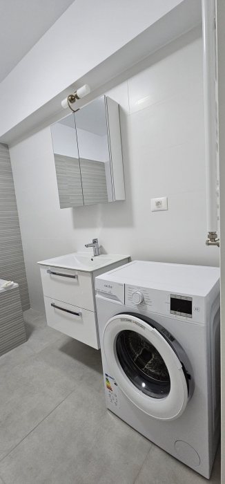 Ofer spre inchiriere garsoniera noua in Smart Residence Lujerului